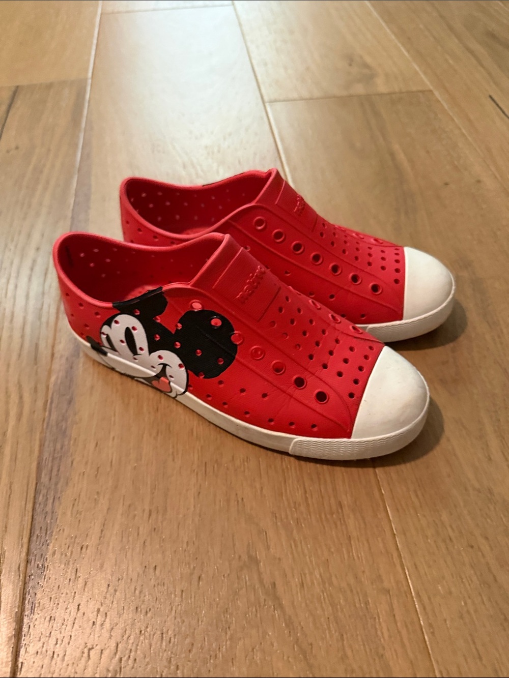Disney x Native Kids Red Slip-On Sneakers